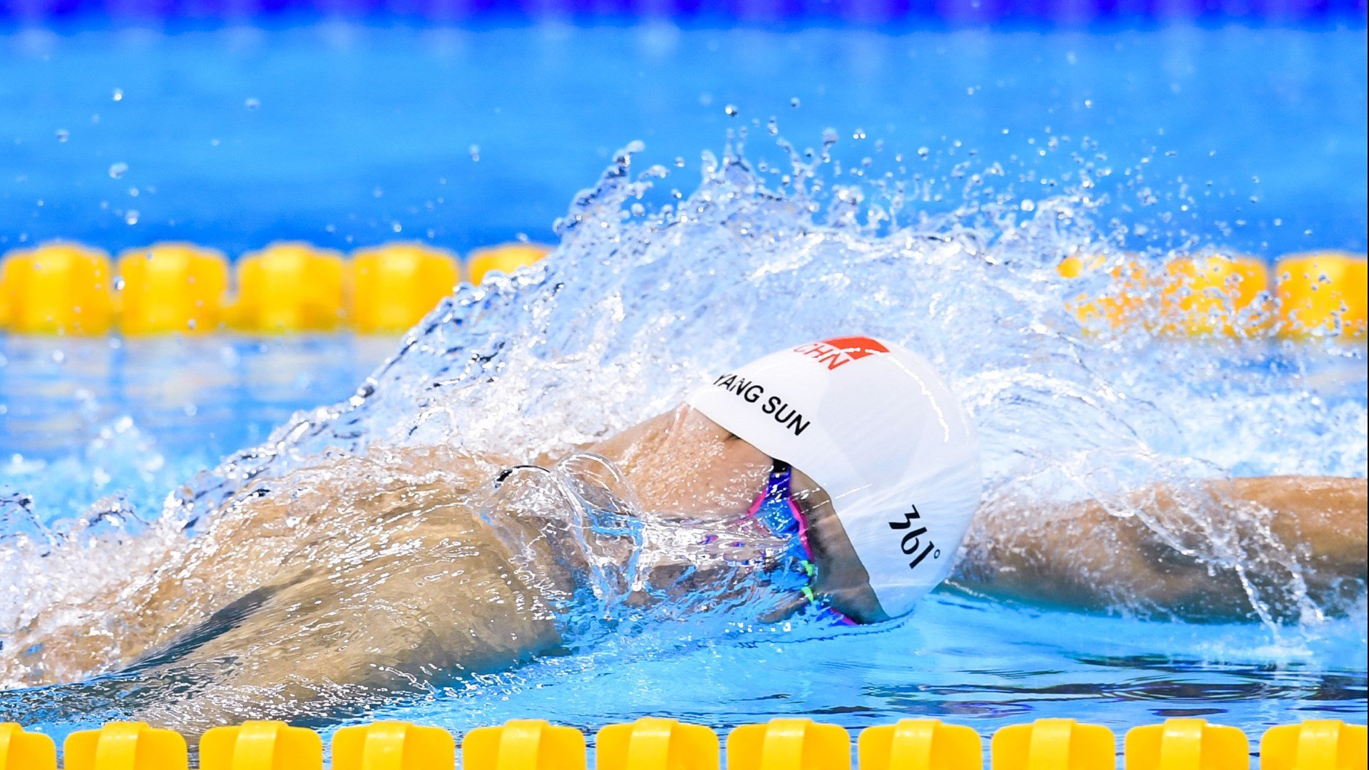 自由泳中程奥地利节奏清晰，奥运自由泳最长距离